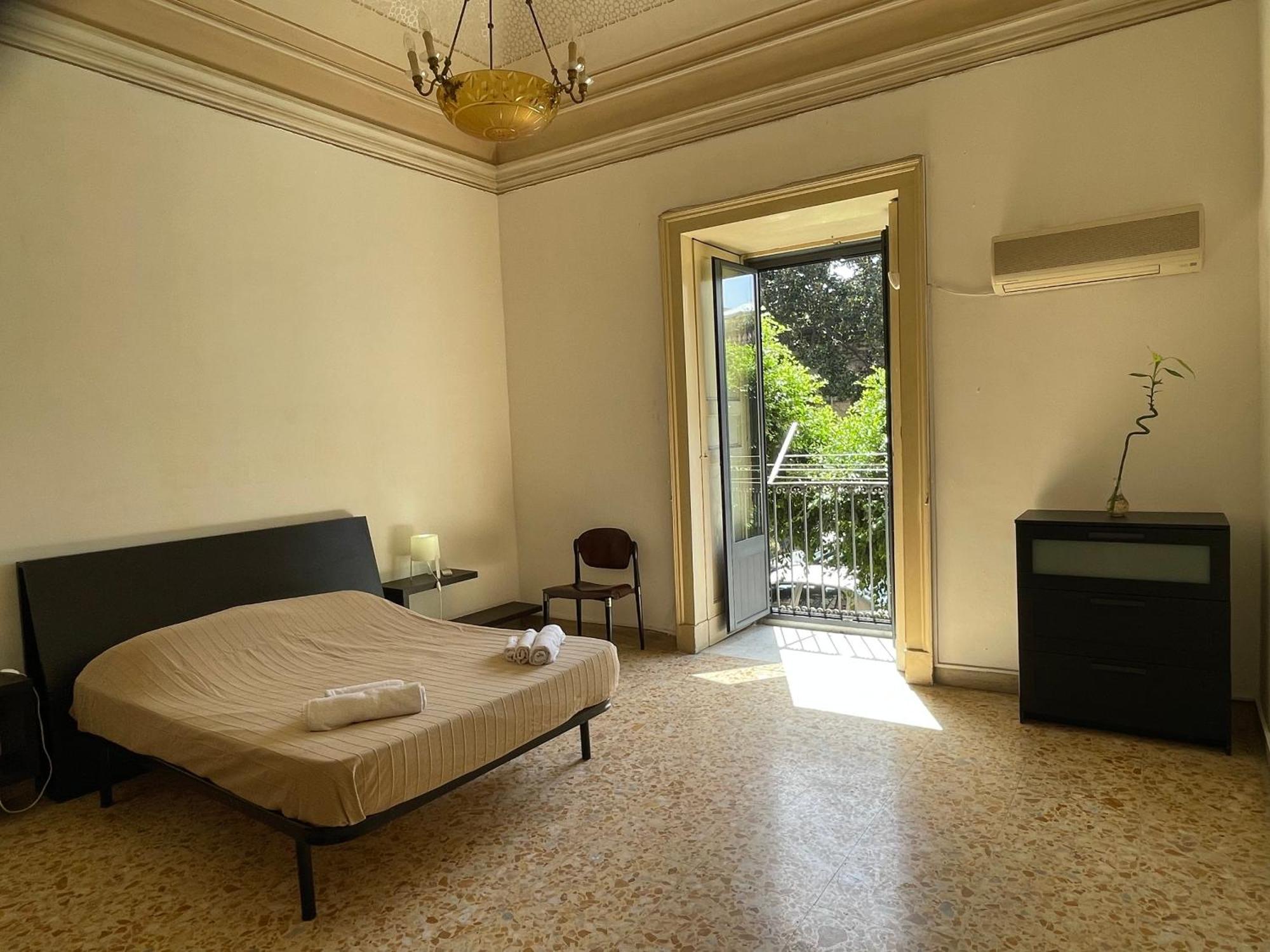 Bed And Books Bed & Breakfast Katanya Dış mekan fotoğraf